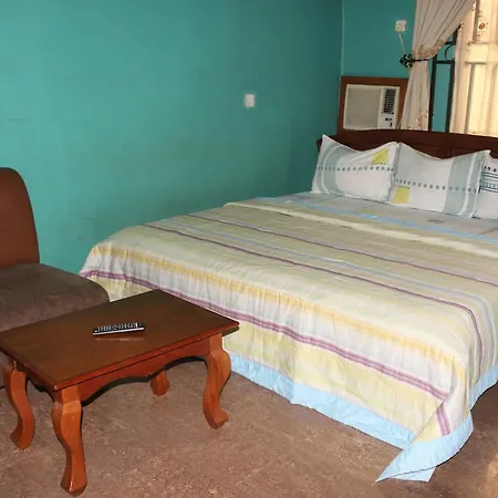 Park And 3* Uyo